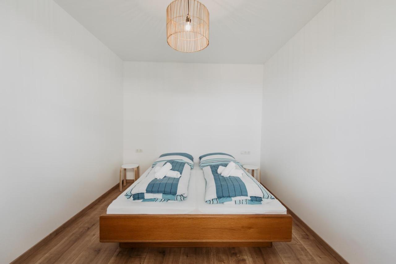 Ferienhaus Schilfvilla Mörbisch am See Екстериор снимка