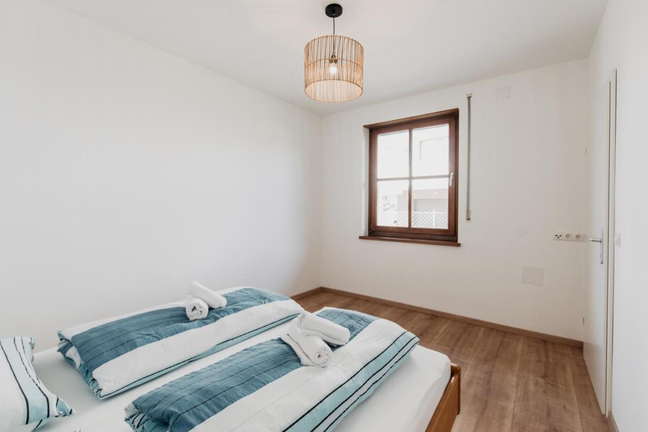 Ferienhaus Schilfvilla Mörbisch am See Екстериор снимка
